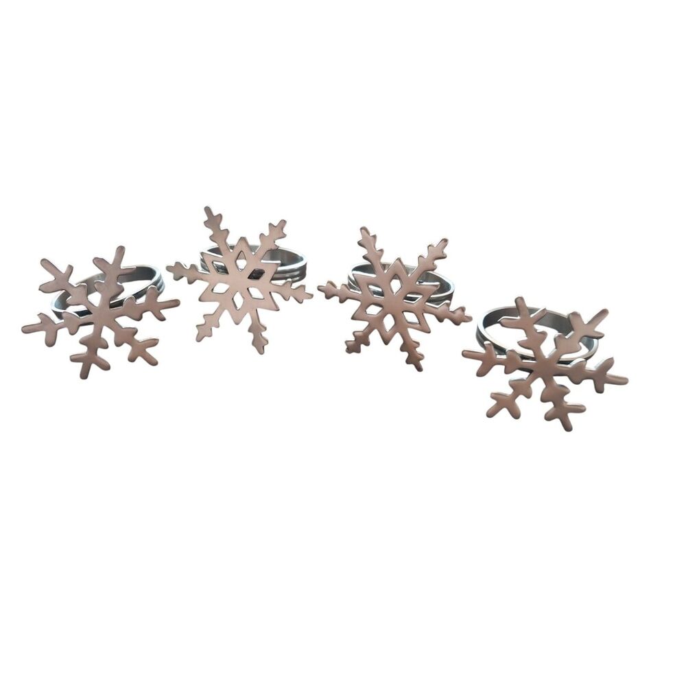 VINTAGE Lot of FOUR Silver Tone Snowflake Napkin Rings Christmas Holidays